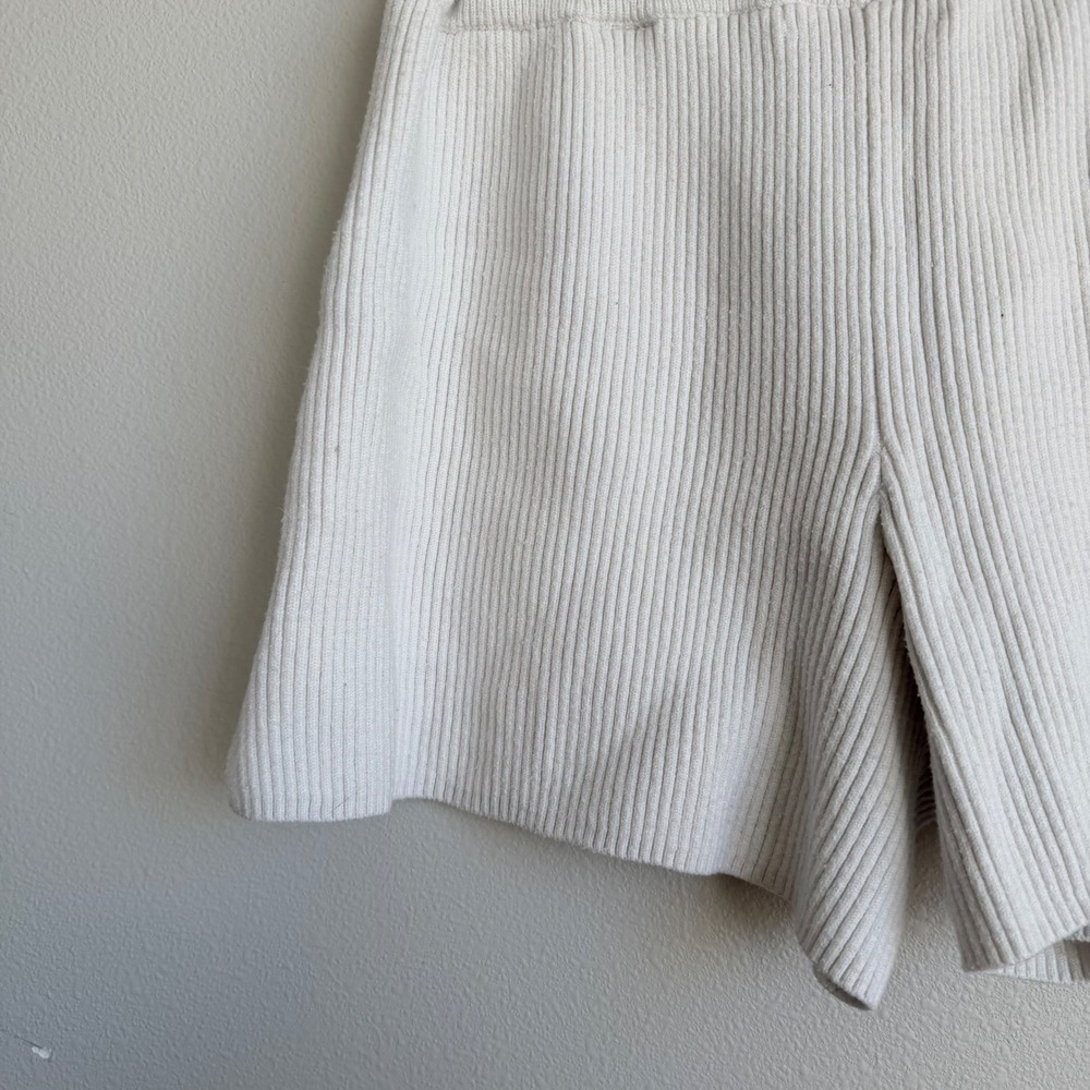 Abercrombie and Fitch White‎ Ribbed Pull-On Shorts Size Small - Picture 9 of 9
